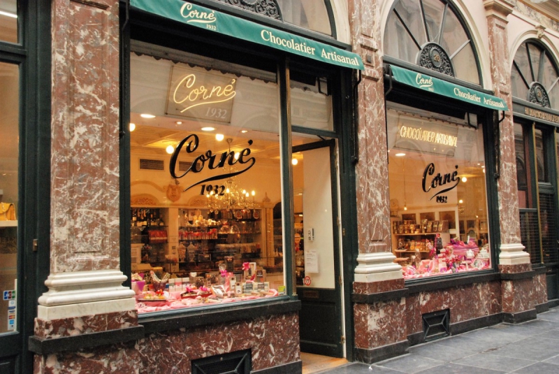 ecommerce-ANTIBES-min_chocolate_chocolaterie_shop_luxury_chic_gallery_brussels_belgium-558146